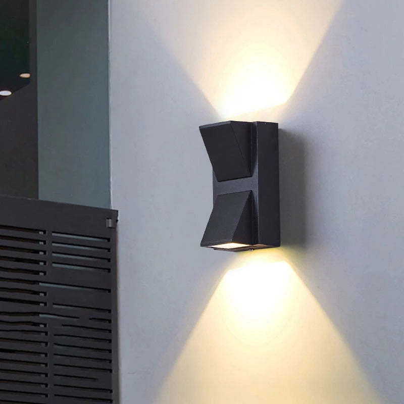 Applique Murale LED Moderne en Métal Noir Vexto